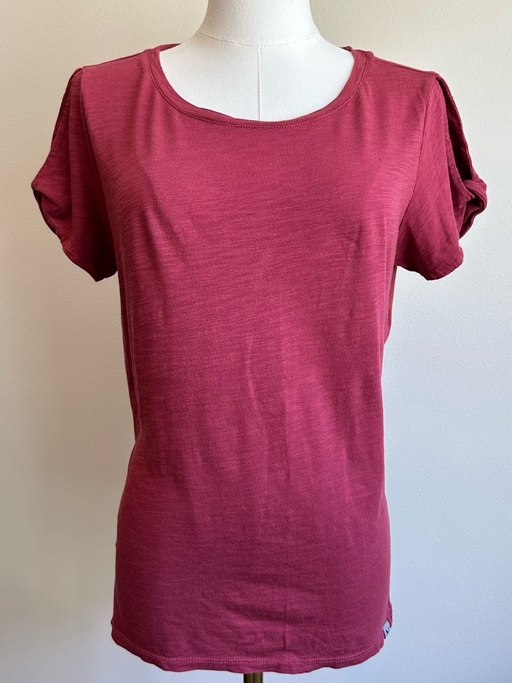 Eddie Bauer Short Sleeve Twist Ties Scoop Neck Top in Dusty Rose Color | SIZE M